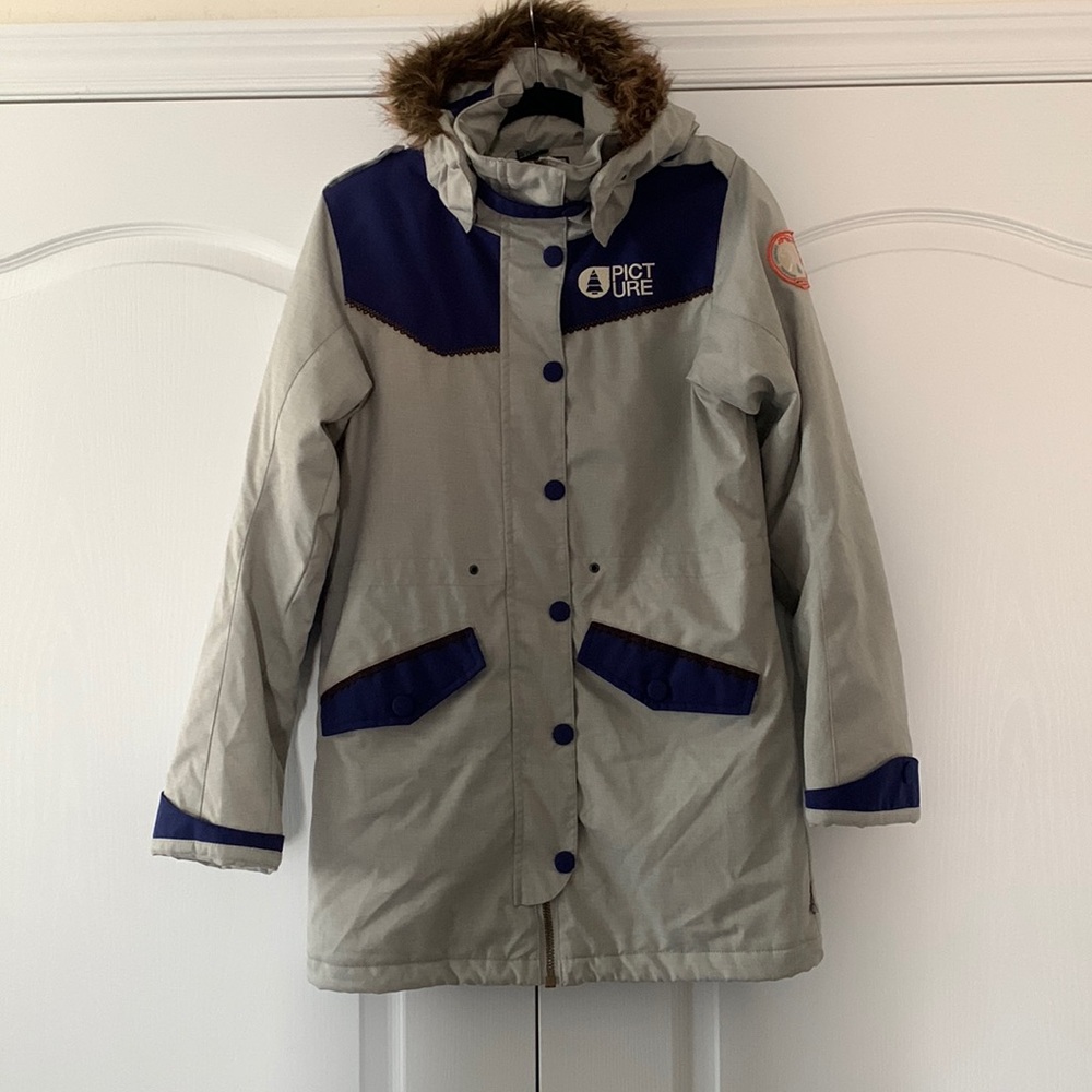 💕🎉 HOST PICK 🎉💕 EUC Picture coat